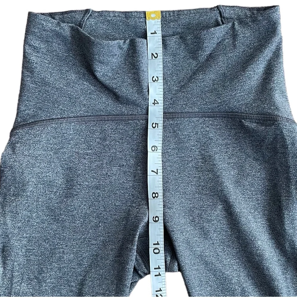 LULULEMON Train Times Crop (17" ) in
Heathered Black - Like New, Size 4_13